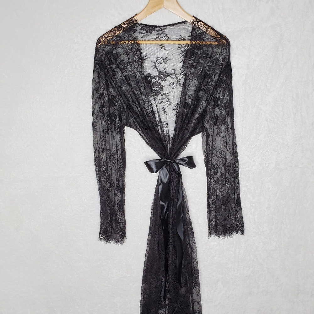 Elegant Black Lace Swim‎ Cover-Up - Picture 2 of 16